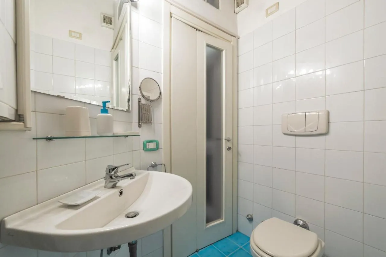 Porta Romana & Bocconi Cosy Apartment Milan 0*,  Italy