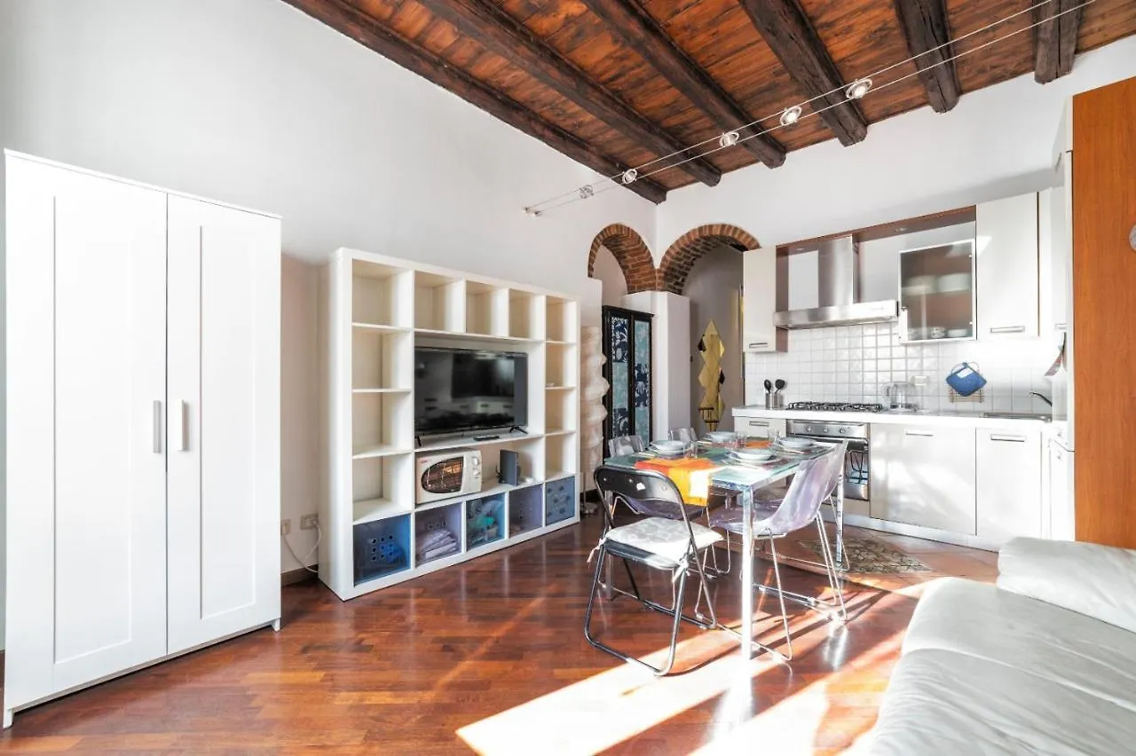 Porta Romana & Bocconi Cosy Apartment Milan Italy